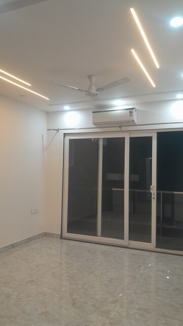 Balcony in 3 BHK Builder Floor at Eros Rosewood City, Sector 49 – for Rent