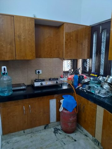 Kitchen in 1.5 BHK Independent House at Sector 55 – for Rent