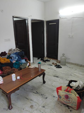Master Bedroom in 1.5 BHK Independent House at Sector 55 – for Rent