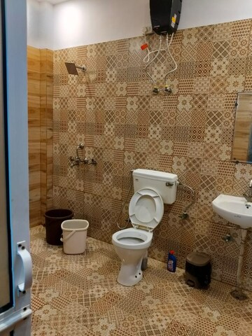 Bathroom in 1.5 BHK Independent House at Sector 55 – for Rent