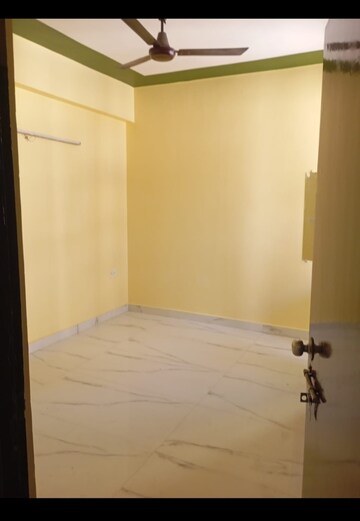Room in 3 BHK Apartment at Emenox Brave Hearts, Raj Nagar Extension – for Rent