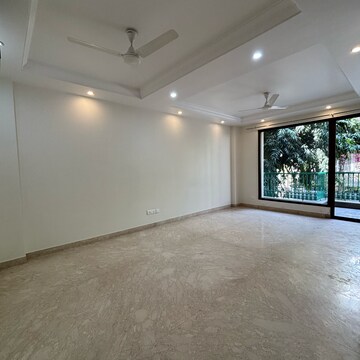 Room in 3 BHK Independent House at Uday Park – for Rent