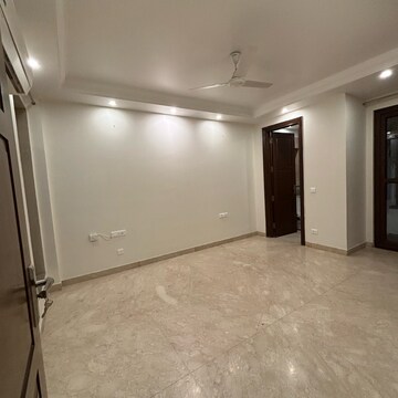 Room in 3 BHK Independent House at Uday Park – for Rent