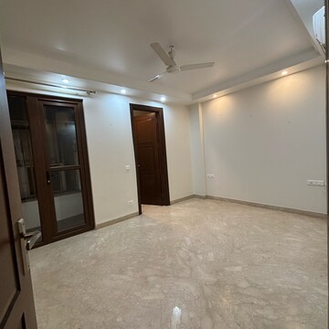 Room in 3 BHK Independent House at Uday Park – for Rent