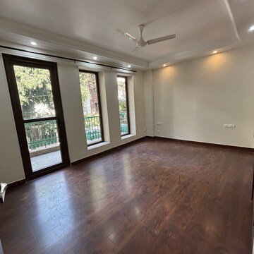 Room in 3 BHK Independent House at Uday Park – for Rent