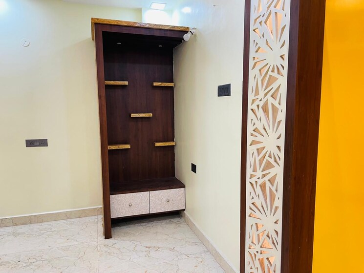 Room, murali nagar 3 Bedroom 1600 Sq.Ft. Apartment In Murali Nagar Vizag 8292038