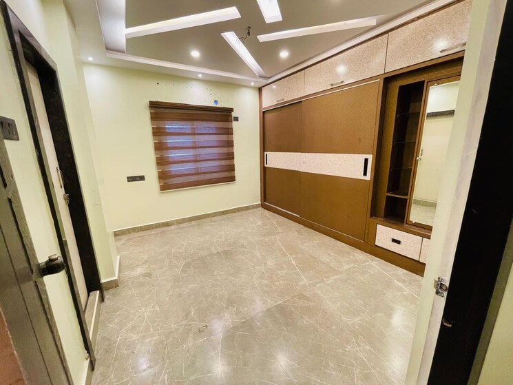 Room, murali nagar 3 Bedroom 1600 Sq.Ft. Apartment In Murali Nagar Vizag 8292038