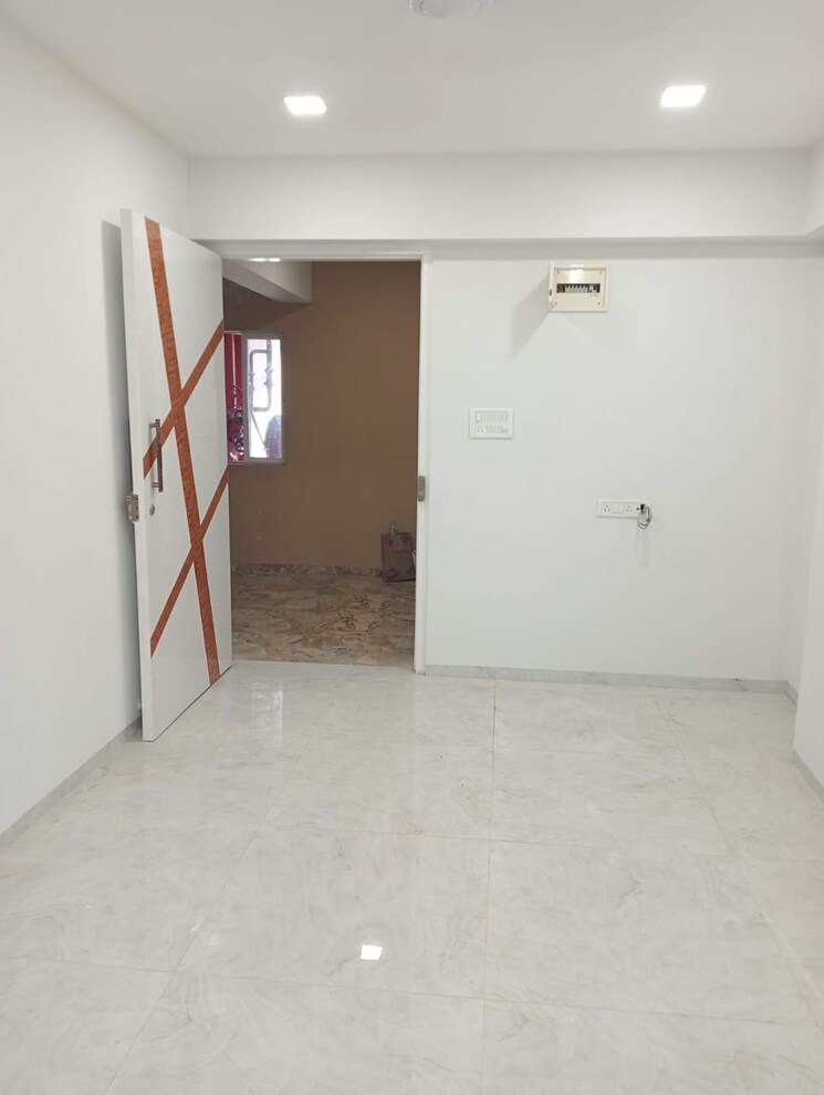 Room, mohini-castle 3 Bedroom 1000 Sq.Ft. Apartment In Khar West Mumbai 8292104