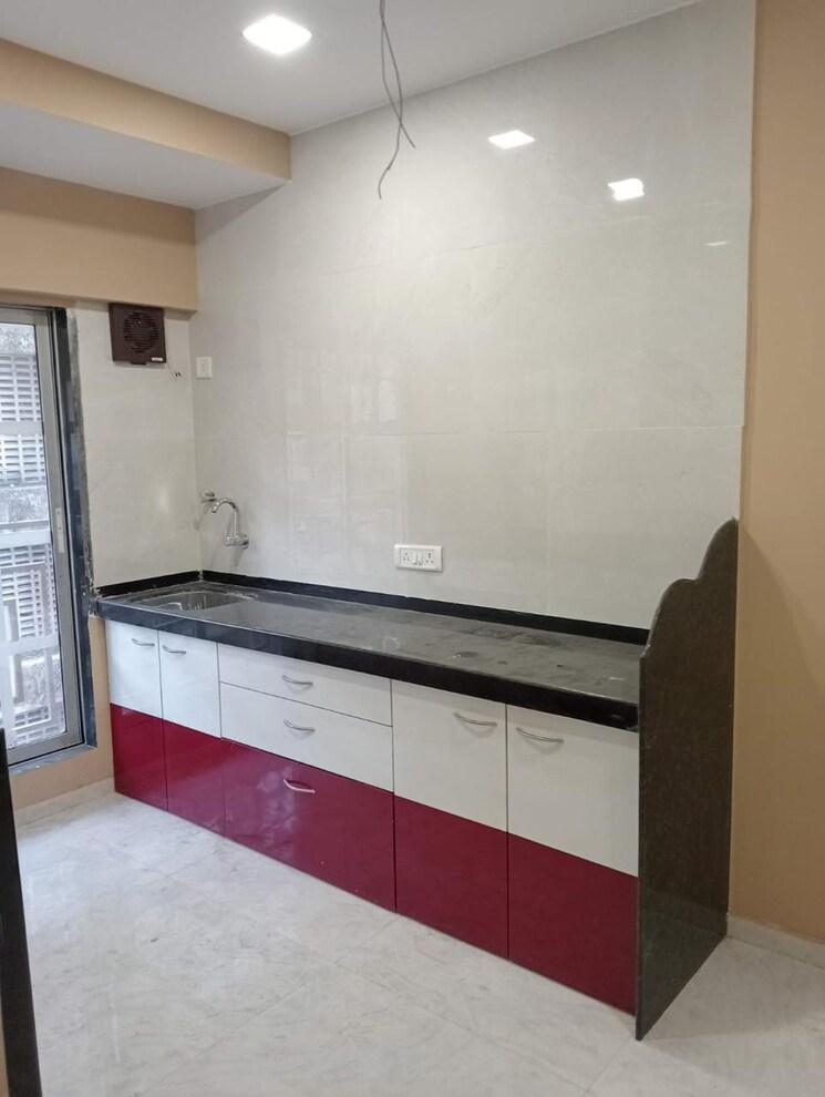 Kitchen, mohini-castle 3 Bedroom 1000 Sq.Ft. Apartment In Khar West Mumbai 8292104