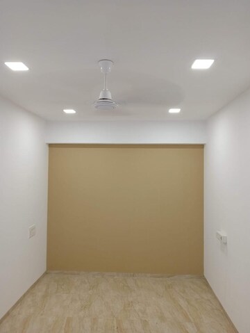 Room in 3 BHK Apartment at Mohini Castle, Khar West – for Rent