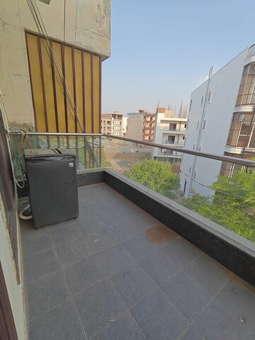 Balcony in 1 RK Builder Floor at Ansal Sushant Apartments, Sushant Lok I – for Rent