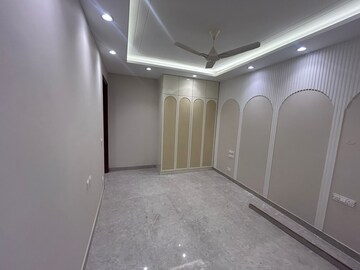 Building Lobby in 3 BHK Builder Floor at Anant Raj The Estate Floors, Sector 63a – for Sale