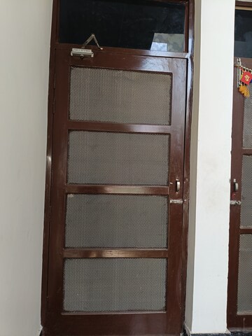 Furnished Amenities in 3 BHK Builder Floor at Dhakoli Village – for Rent