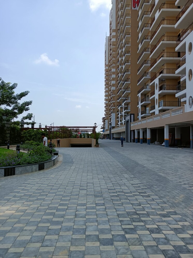 Exterior View, divyansh-onyx 2.5 Bedroom 1375 Sq.Ft. Apartment In Gyan Khand Ghaziabad 8292155