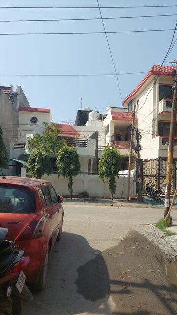 5 BHK Villa – Exterior View View at Sector 82 - for Rent