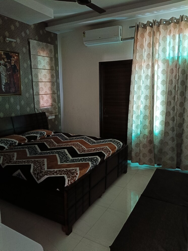 Bedroom, guru-nanak-enclave 3 Bedroom 1000 Sq.Ft. Builder Floor In Dhakoli Village Zirakpur 8292227