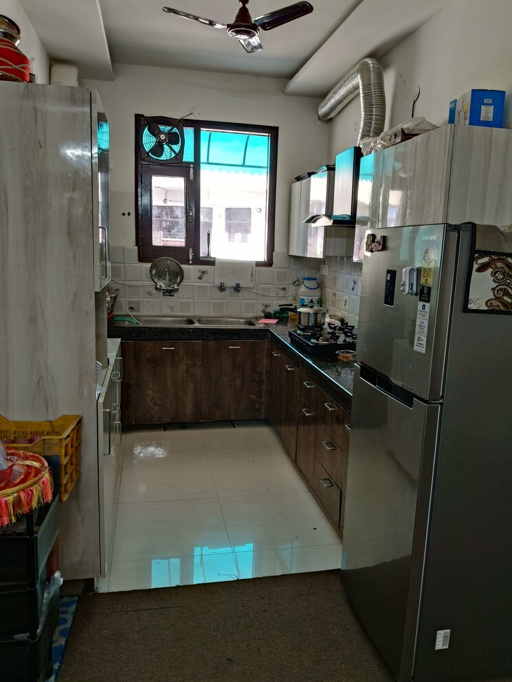 Kitchen, guru-nanak-enclave 3 Bedroom 1000 Sq.Ft. Builder Floor In Dhakoli Village Zirakpur 8292227