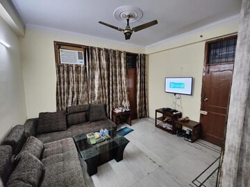 Living Room in 3 BHK Builder Floor at Unitech South City II, Sector 50 – for Rent