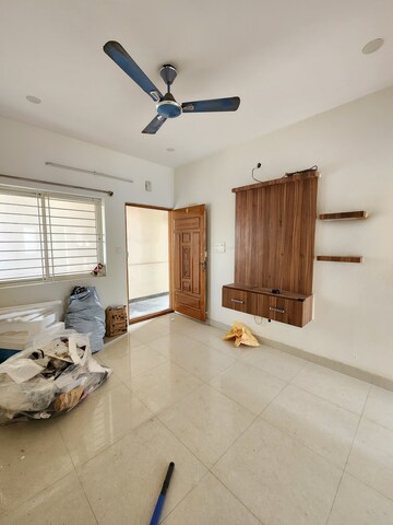 Room in 1 BHK Builder Floor at Harlur – for Rent
