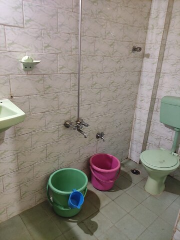 Bathroom in 1 BHK Builder Floor at Camorlim – for Rent