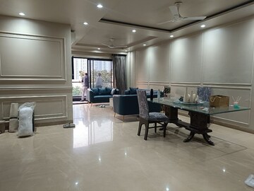 Gym in 2 BHK Builder Floor at DLF City Phase IV, Dlf Phase iv – for Rent