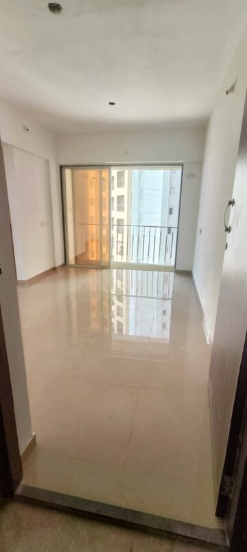 Room in 1 BHK Apartment at Naigaon – for Rent