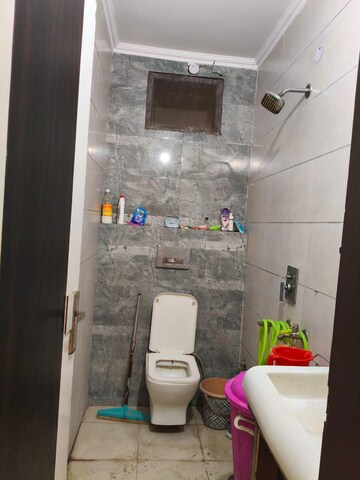 Bathroom in 1 RK Builder Floor at Paschim Vihar – for Rent