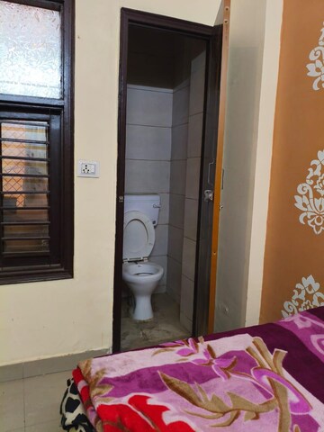 Bedroom in 1 RK Builder Floor at Paschim Vihar – for Rent