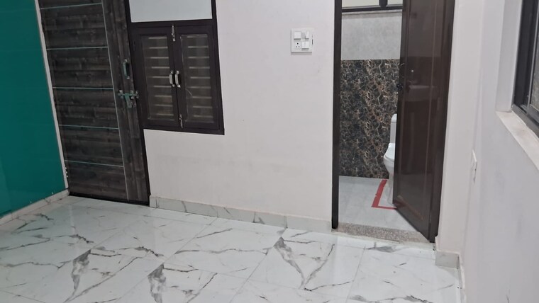 Room, south city 2 4 Bedroom 360 Sq.Ft. Builder Floor In South City 2 Gurgaon 8292429