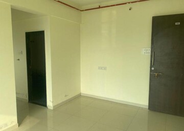 2 BHK Apartment For Rent in Earth Terrace, Goregaon West