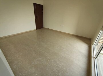 Room in 2 BHK Apartment at Omkar Signet, Malad East – for Rent