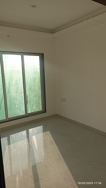 Room in 1 BHK Apartment at Varadvinayak Siddhivinayak Aura, Mira Road East – for Sale