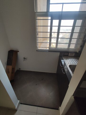 Room in 3 BHK Apartment at Provident Park Square, Kanakapura Road – for Rent