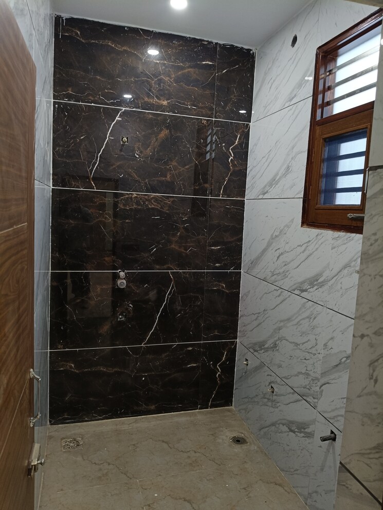 Bathroom, dhakoli village 3 Bedroom 1650 Sq.Ft. Independent House In Dhakoli Village Zirakpur 8292487