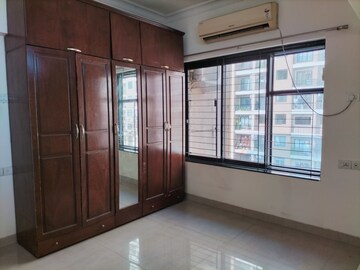 Room in 1 BHK Apartment at K Raheja Raheja Residency, Malad East – for Rent