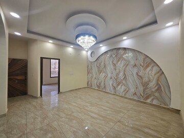 Room in 3 BHK Apartment at Sector 20 – for Sale