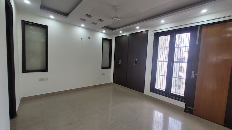 Room, vivek vihar phase 1 4 Bedroom 2700 Sq.Ft. Builder Floor In Vivek Vihar Phase 1 Delhi 8292539