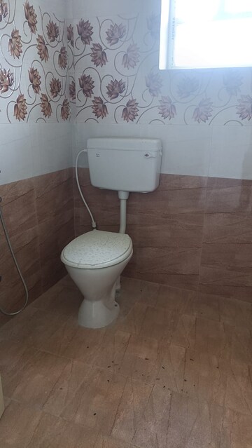 Bathroom in 3 BHK Villa at Guduvanchery – for Sale
