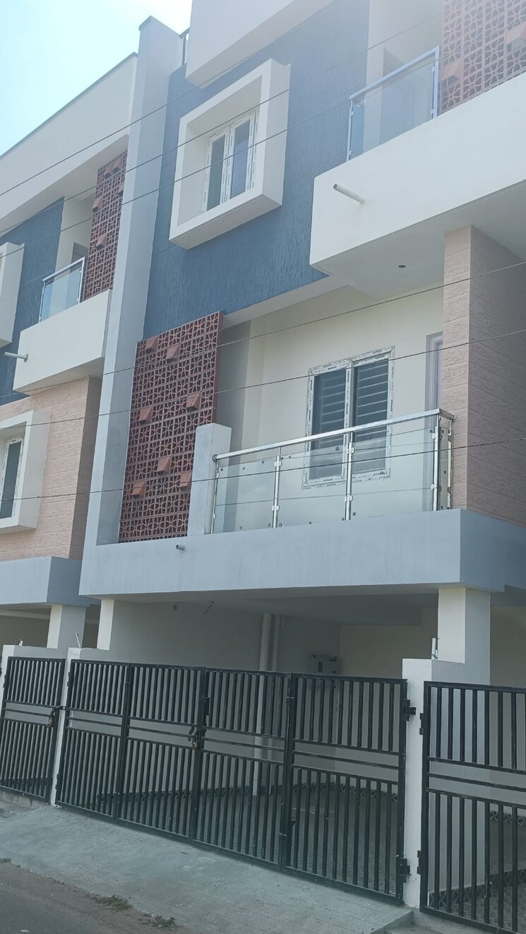 Balcony, guduvanchery 3 Bedroom 1900 Sq.Ft. Villa In Guduvanchery Chennai 8292552