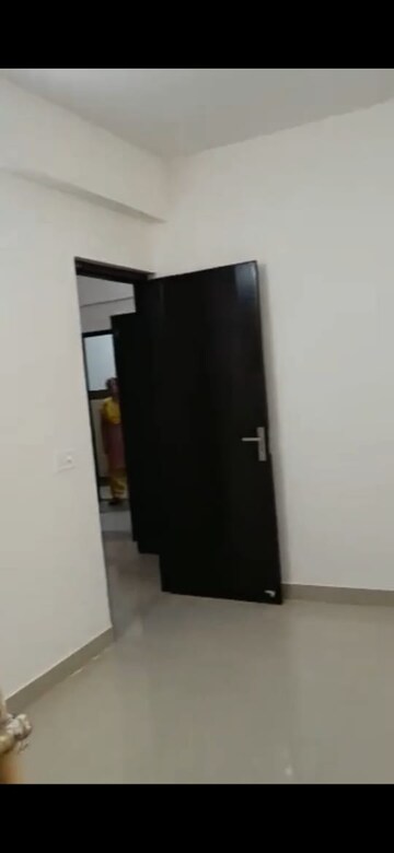 Room in Studio Apartment at Eldeco Edge, Sector 119 – for Rent
