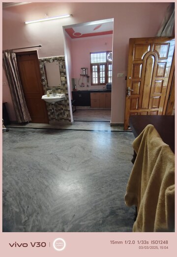 Kitchen in 1.5 BHK Independent House at Gomti Nagar – for Rent