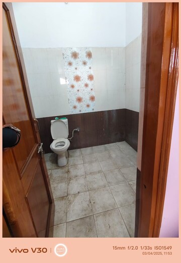 Bathroom in 4 BHK Independent House at Gomti Nagar – for Rent