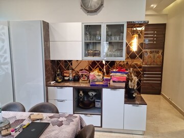 Room in 3 BHK Builder Floor at Niti Khand – for Rent