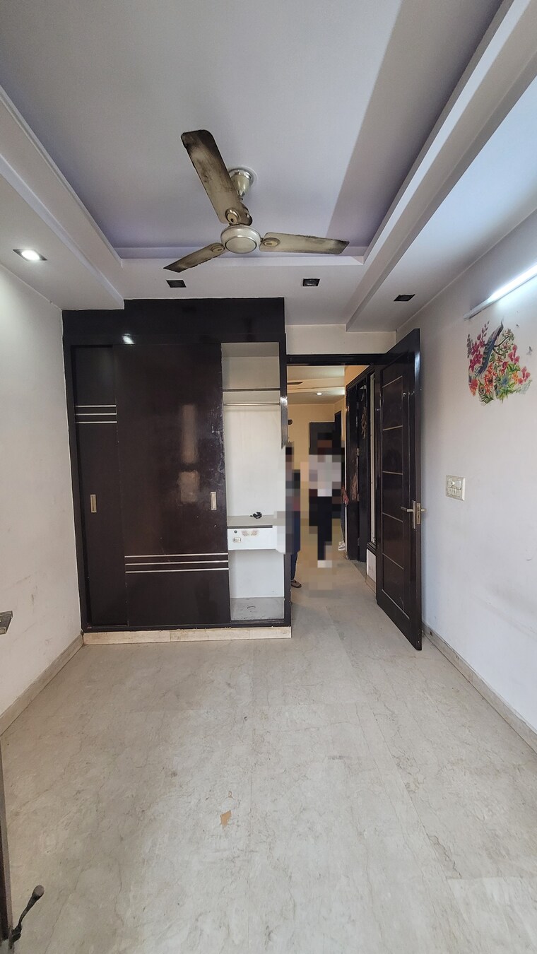 Bedroom, yojna vihar 3 Bedroom 1200 Sq.Ft. Builder Floor In Yojna Vihar Delhi 8292683