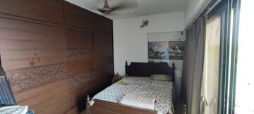 Bedroom in 3 BHK Apartment at Hubtown Hillcrest, Andheri East – for Rent