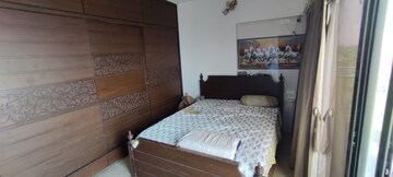 Bedroom in 3 BHK Apartment at Hubtown Hillcrest, Andheri East – for Rent