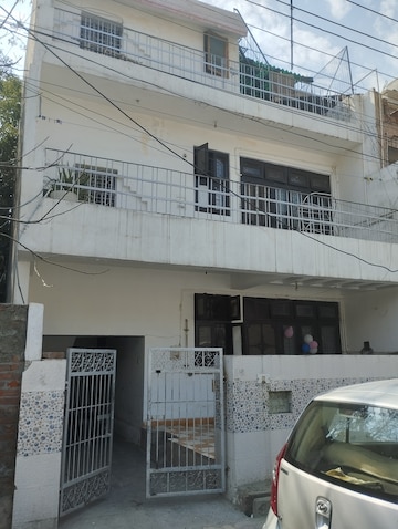 3 BHK Villa For Resale in Ram Vihar Sector 30 Noida  8292744