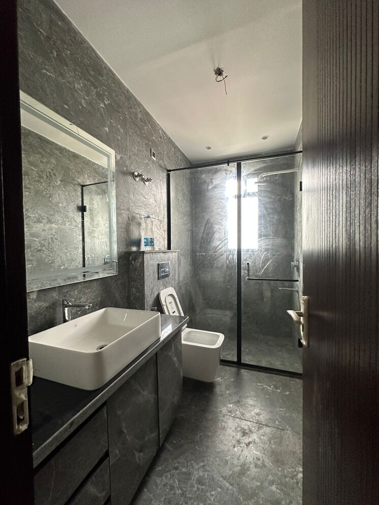 Bathroom, dlf-westend-heights 4 Bedroom 2610 Sq.Ft. Apartment In Sector 53 Gurgaon 8292740
