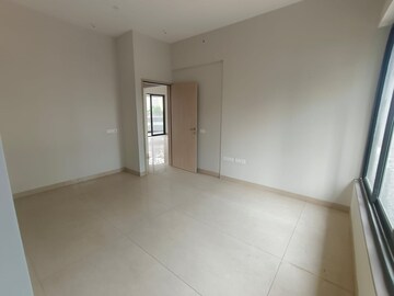 Room in 3 BHK Apartment at Kumar Siddhachal, Market Yard – for Sale