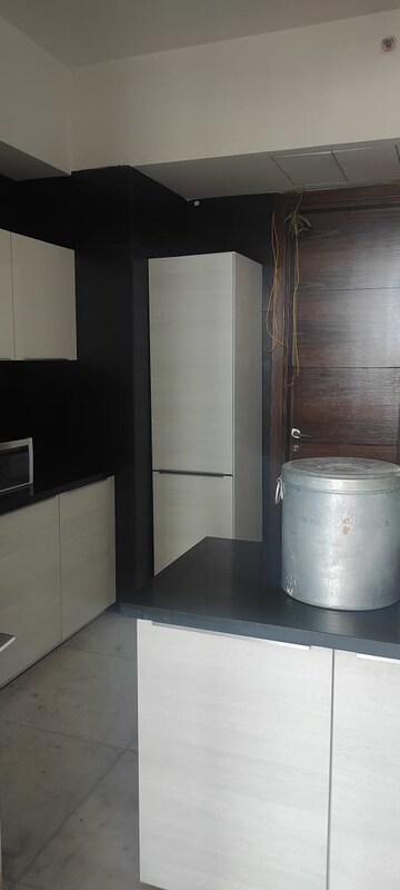 Room in 3 BHK Apartment at M3M Golf Estate, Sector 65 – for Rent